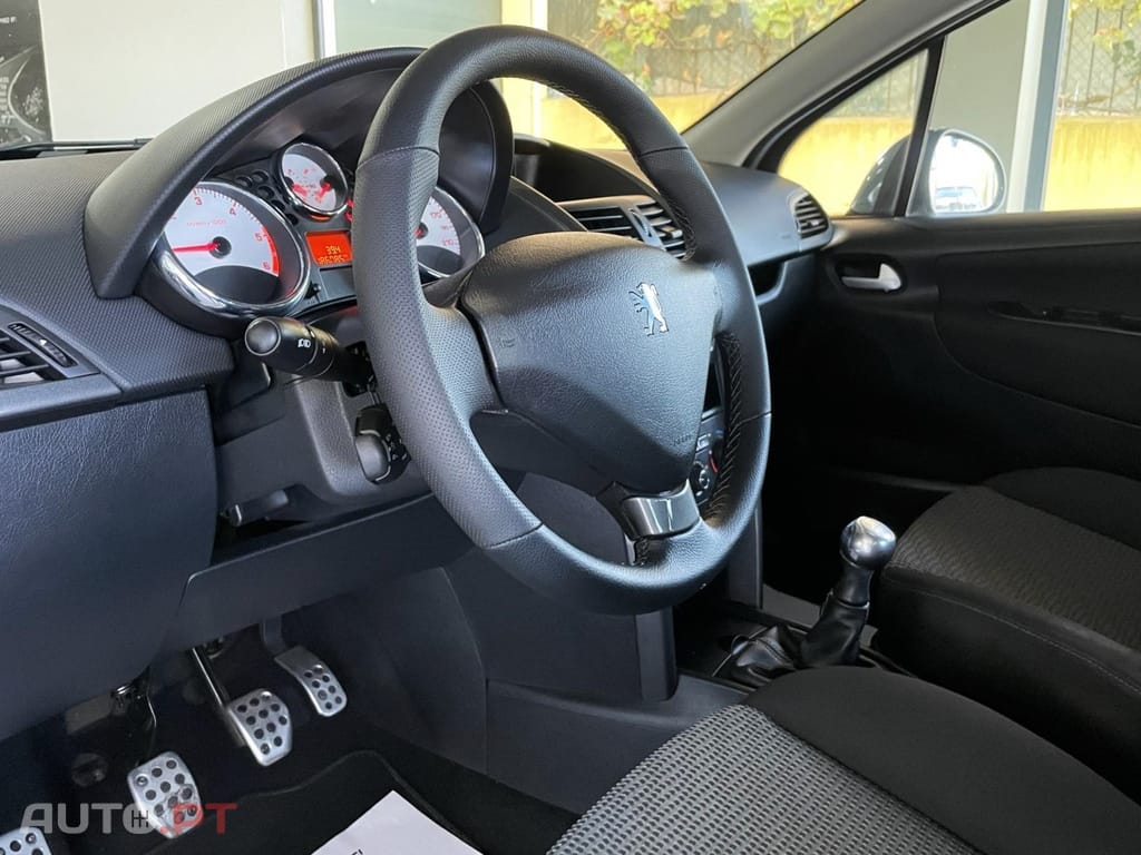 Peugeot 207 1.4 HDi SE Sportium