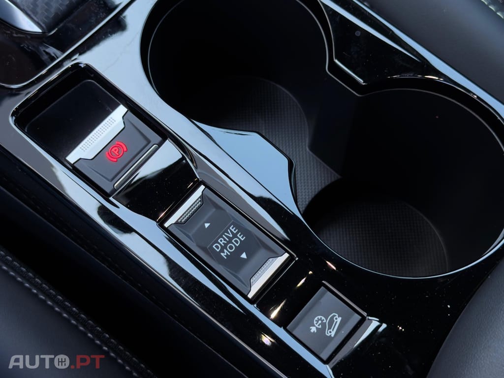 Peugeot 2008 1.2 PureTech GT EAT8