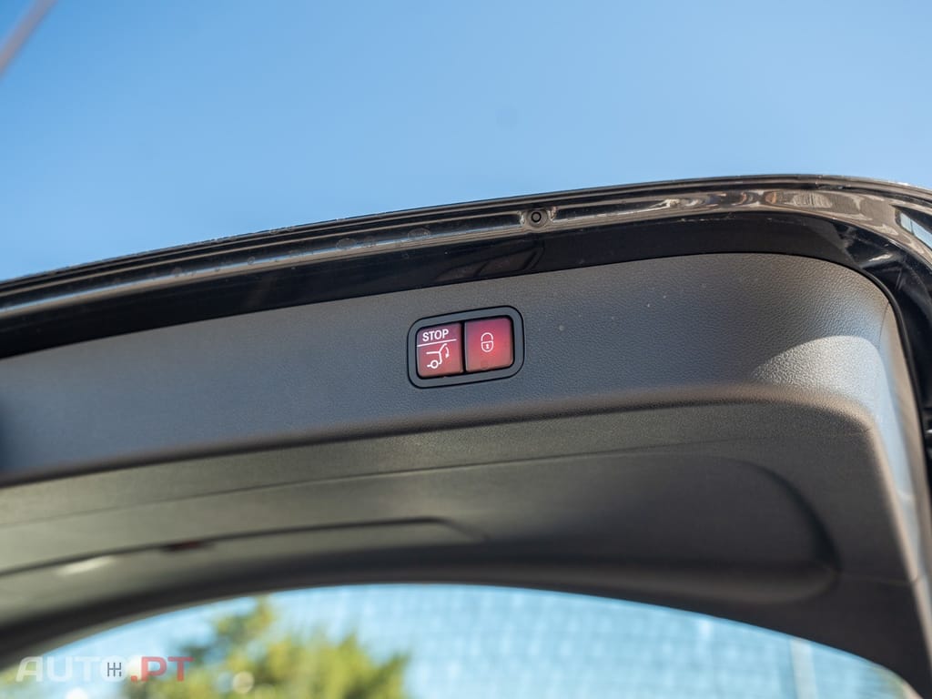 Mercedes-Benz E 300 e Avantgarde