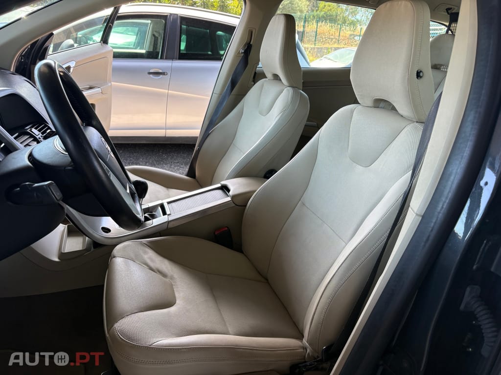 Volvo XC60 D5 Momentum