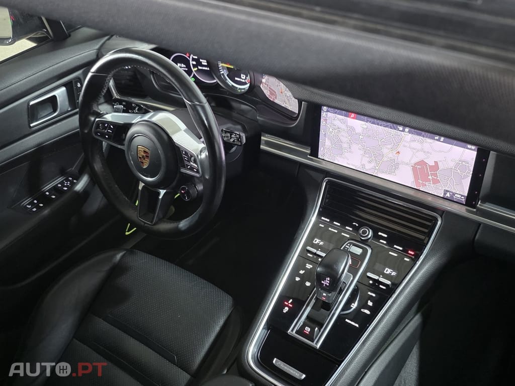 Porsche Panamera 4 E-Hybrid Platinum Edition — fotografia 12