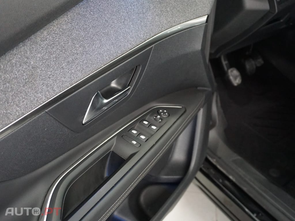 Peugeot 3008 1.2 PureTech Allure Pack