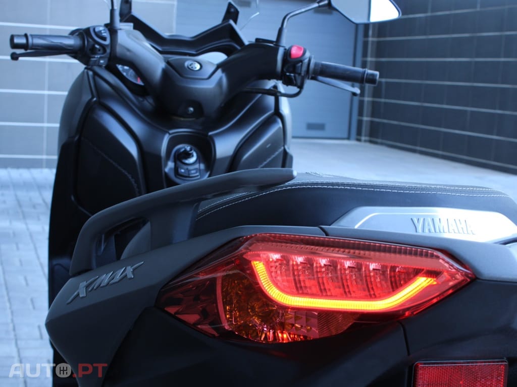 Yamaha X-Max 300