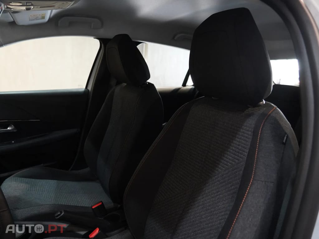 Peugeot 208 1.2 Hybrid Style e-DCS6