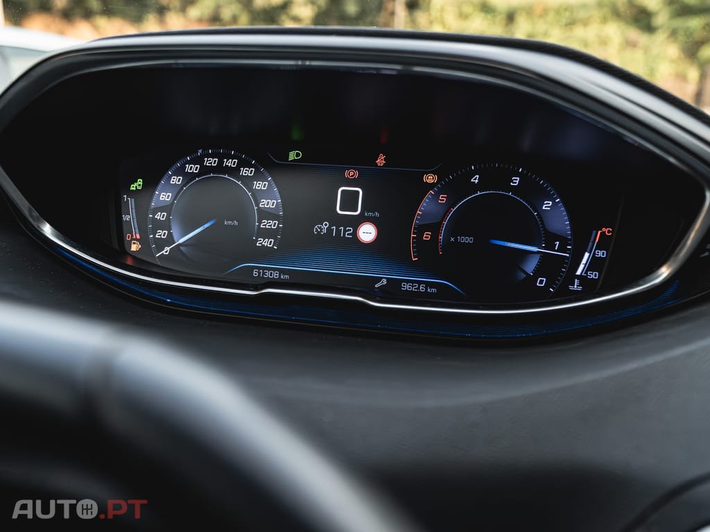 Peugeot 3008 1.5 BlueHDi Crossway