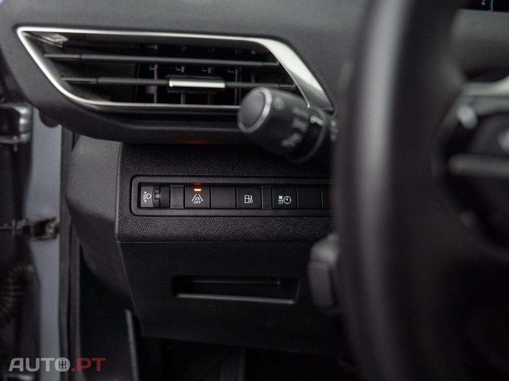 Peugeot 3008 1.6 Hybrid Allure e-EAT8