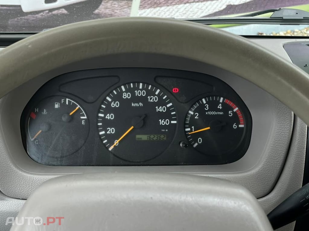 Toyota Dyna 3.0  - 144 CV  BASCULA TRIBASCULANTE