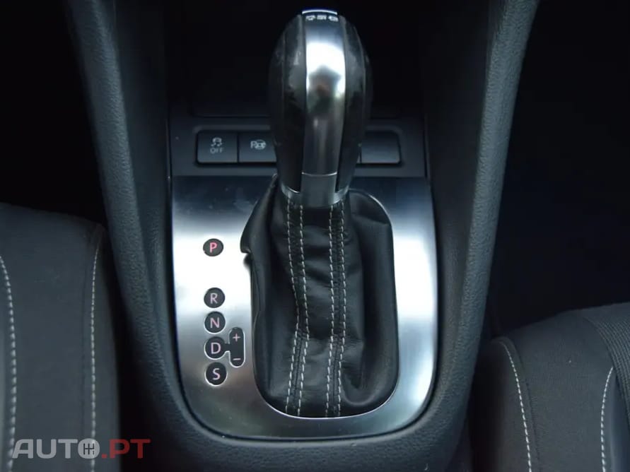Volkswagen Golf Variant 2.0 TDi Highline DSG