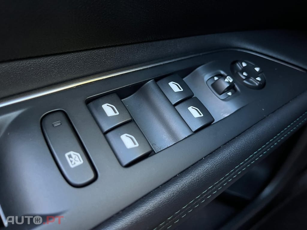 Peugeot 3008 1.2 Puretech Allure 131cv