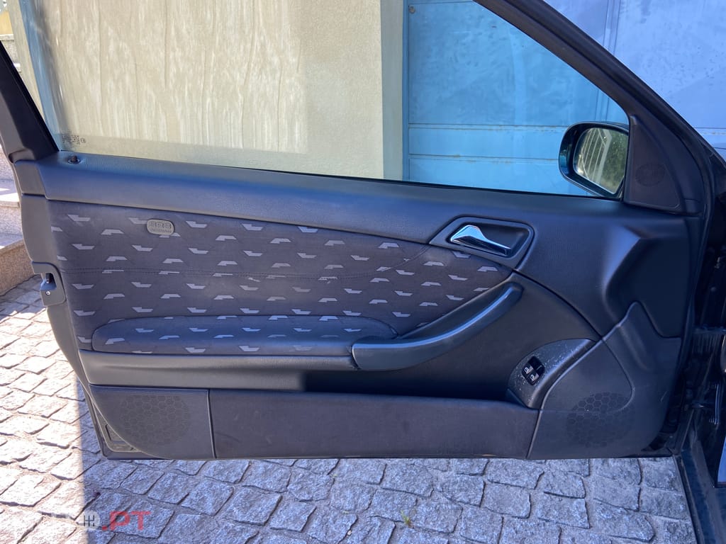 Mercedes-Benz C 220 CDI COUPE