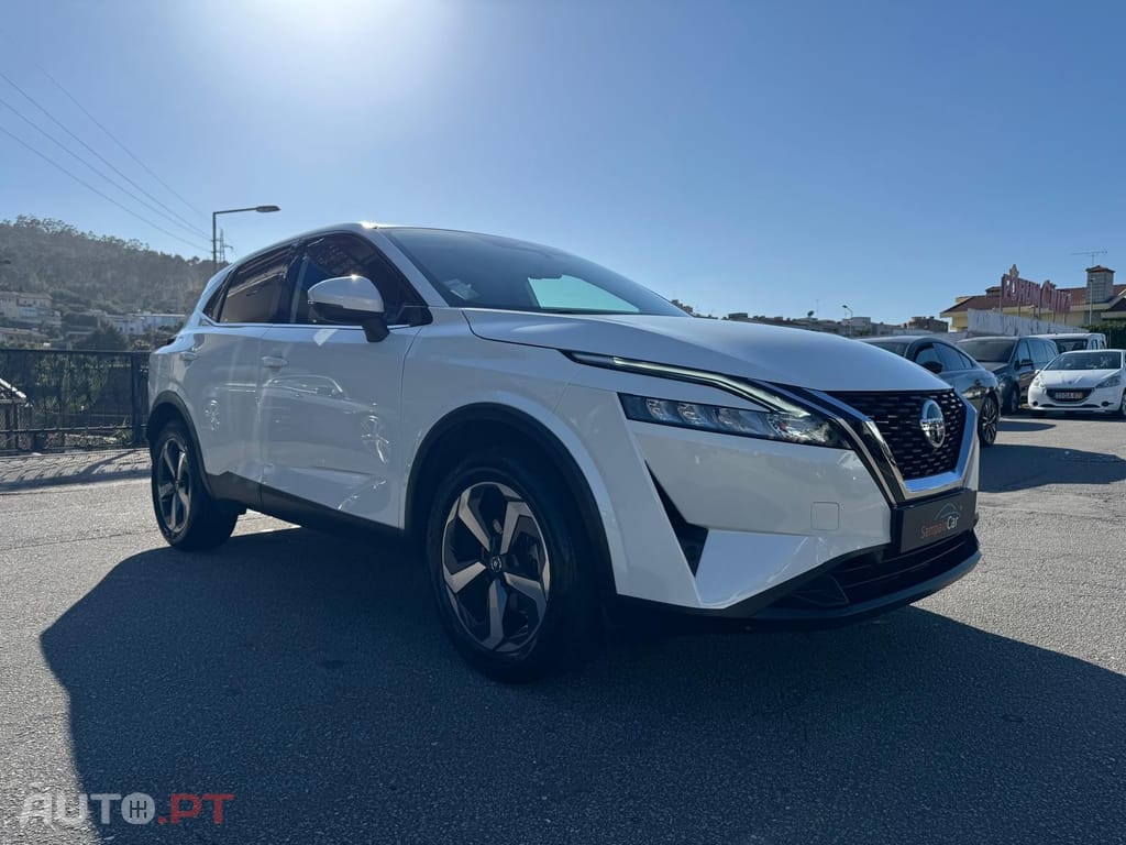 Nissan Qashqai 1.3 DIG-T N-Connecta J18