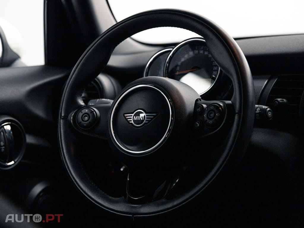 MINI Cooper Cooper D