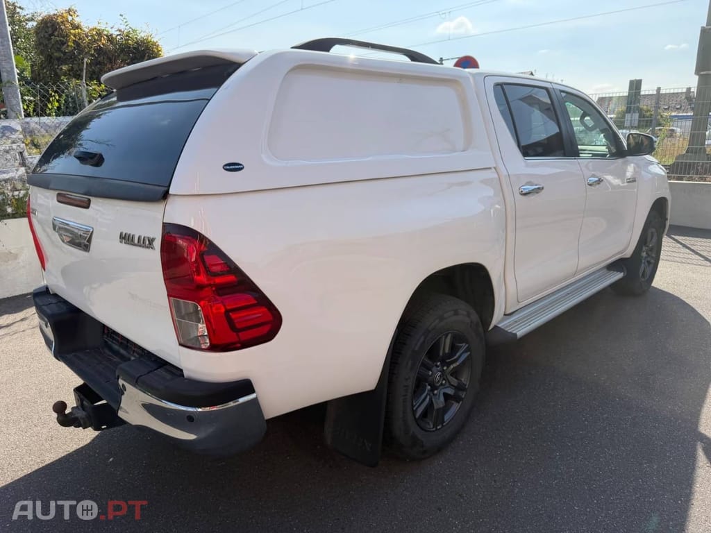 Toyota Hilux 2.4 D-4D 4WD CD Aut.