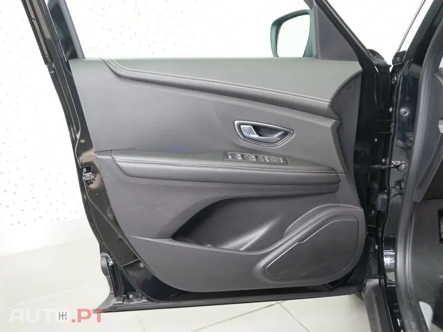 Renault Grand Scénic ENERGY TCe 130 INTENS