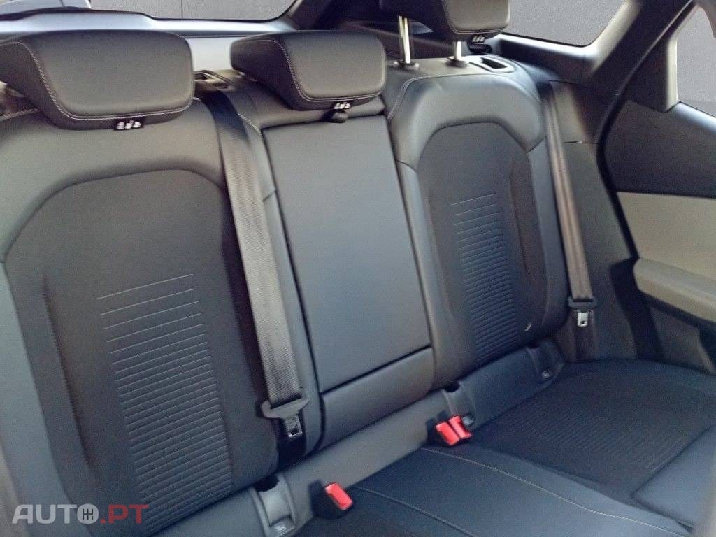 Ford Explorer 52 kWh Standard Range RWD