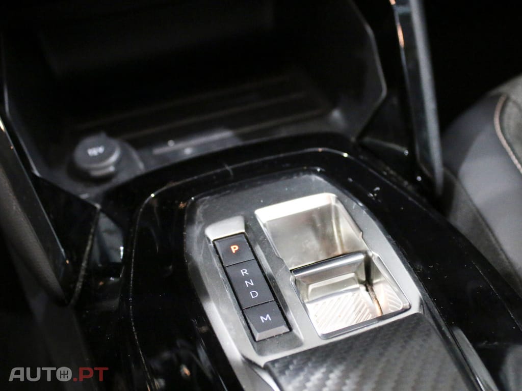 Peugeot 208 1.2 Hybrid Allure e-DCS6