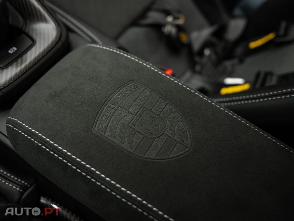 Porsche 992 GT3 RS/WEISSACH/PCCB