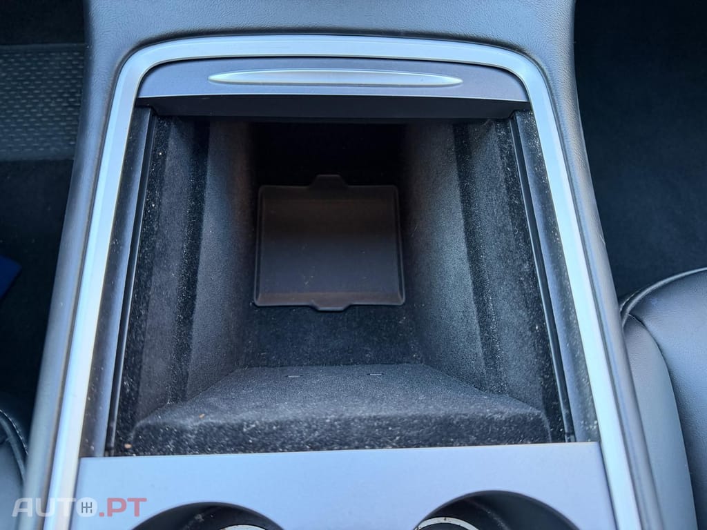 Tesla Model Y I.V.A DEDUTÍVEL 