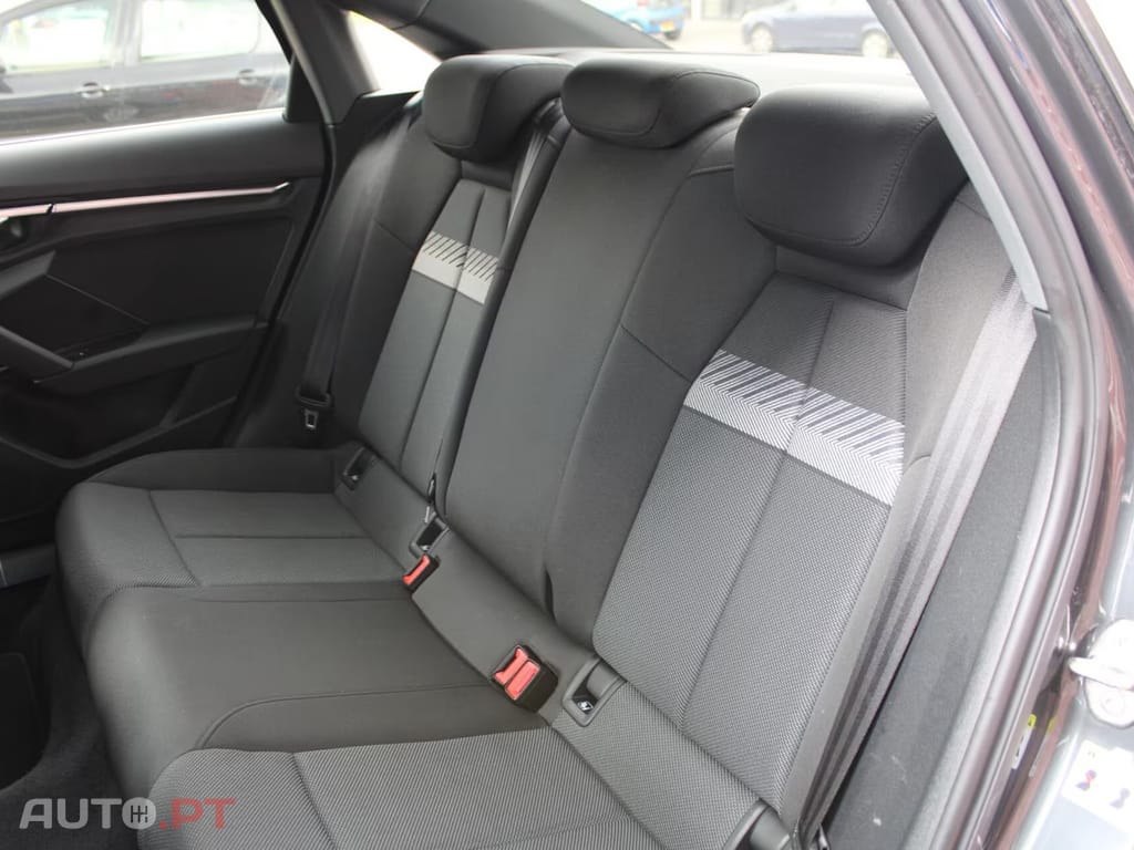 Audi A3 30 TFSI Business Edition