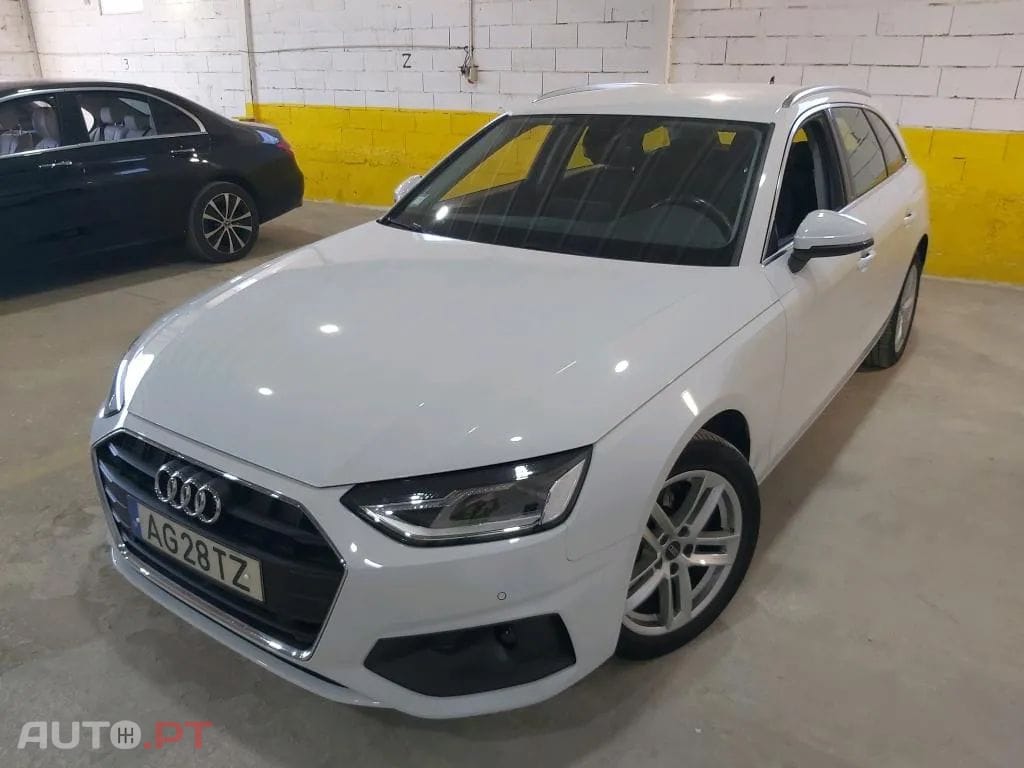 Audi A4 Avant 30 TDI S tronic