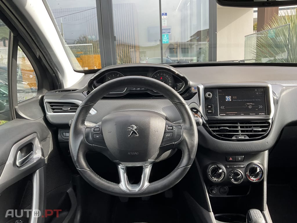 Peugeot 2008 1.2 PureTech Style