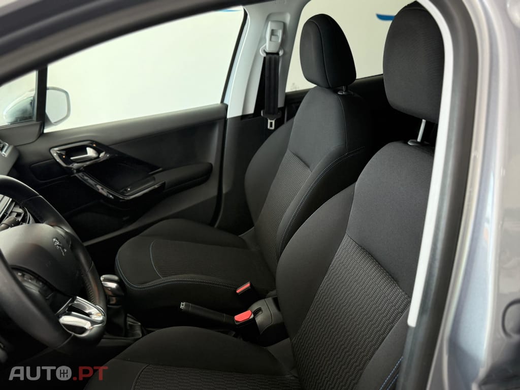 Peugeot 208 1.5 BlueHDi Signature
