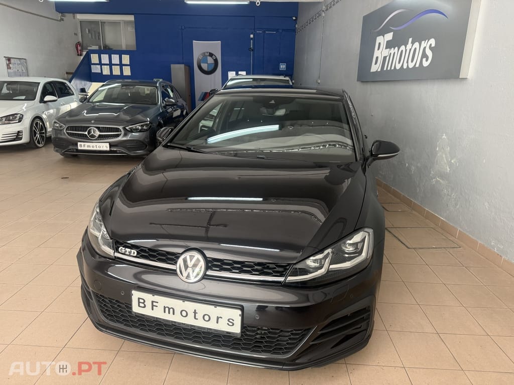 Volkswagen Golf 2.0 TDi GTD — fotografia 4