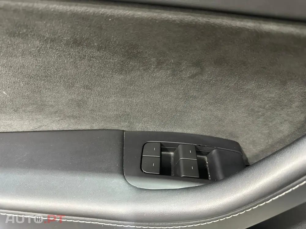 Tesla Model 3 Standard Range Plus RWD