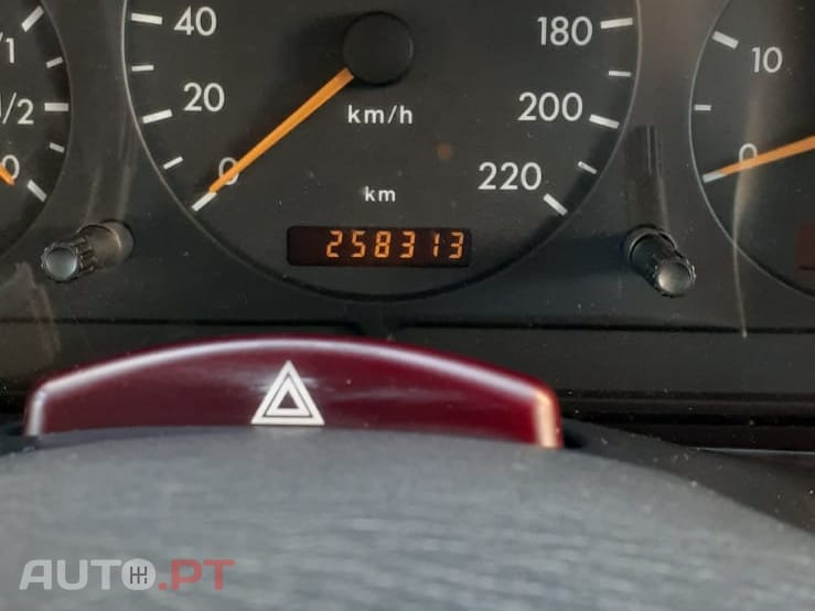 Mercedes-Benz ML 270 Todo terreno/ Pick-up