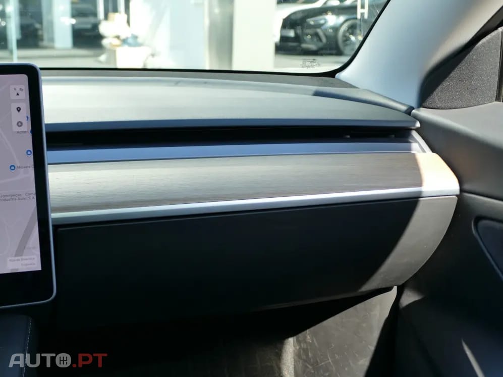 Tesla Model 3 Tração Traseira
