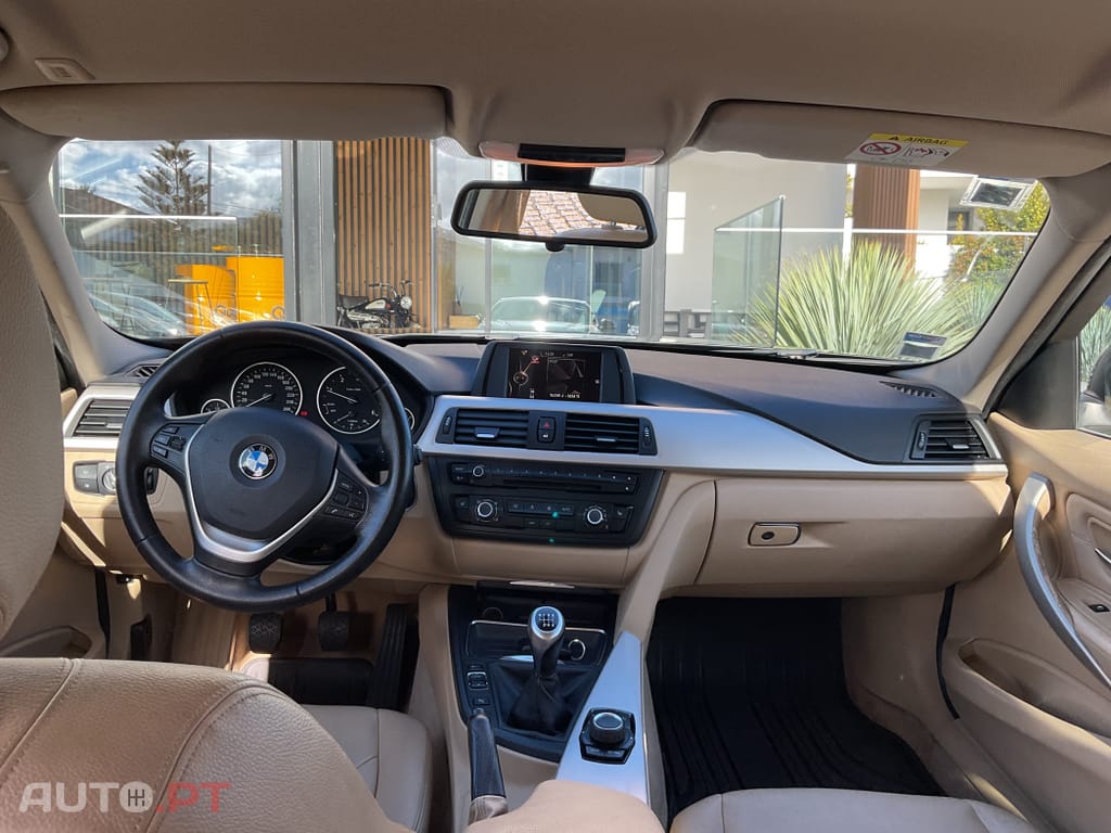 BMW 318 d Touring Line Sport