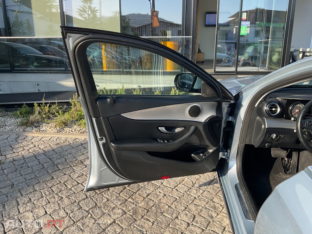 Mercedes-Benz E 220 BlueTEC Avantgarde Auto.