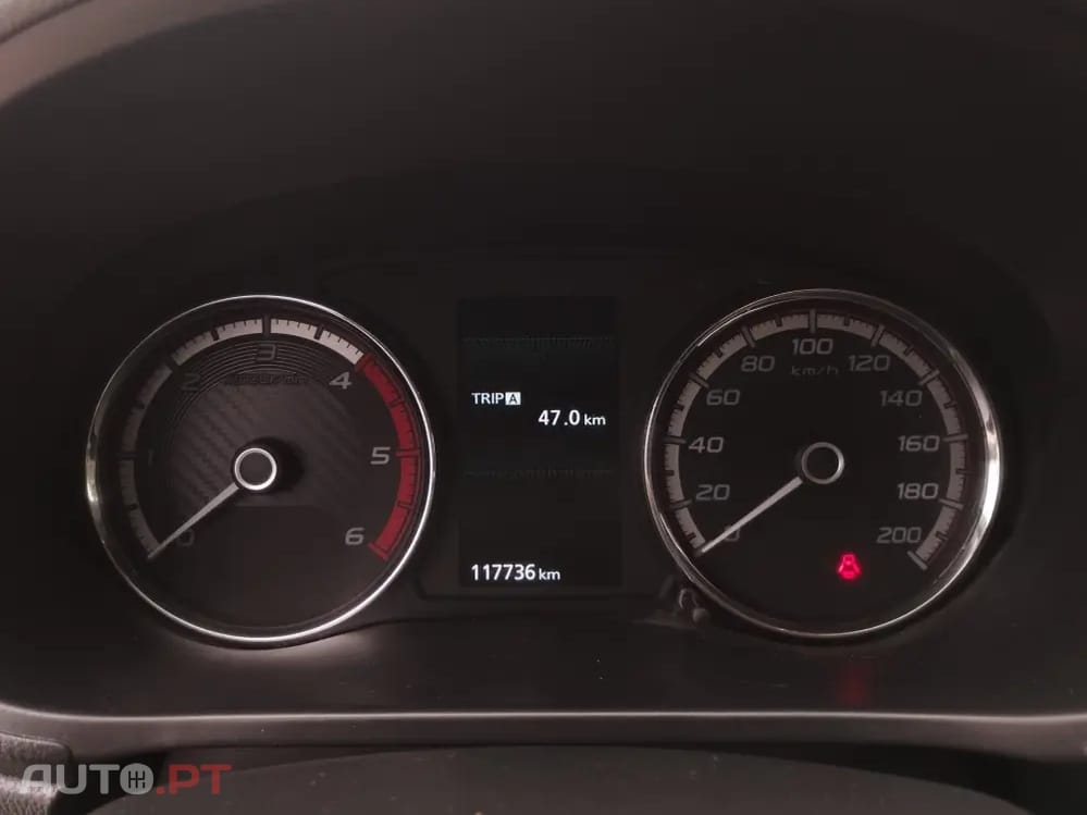 Mitsubishi L200 2.3 DI-D Space Cab Invite 4WD