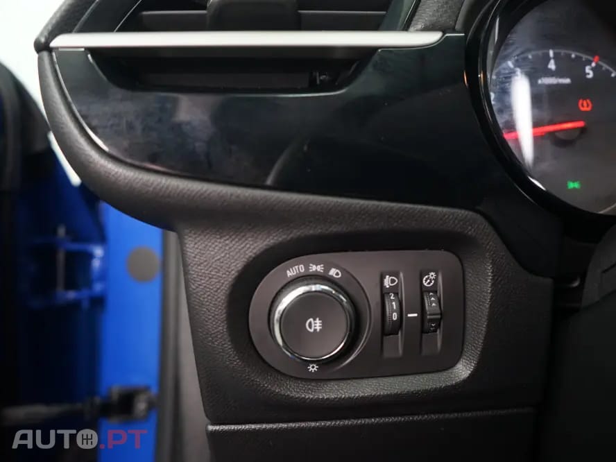 Opel Corsa 1.2 Edition — fotografia 26