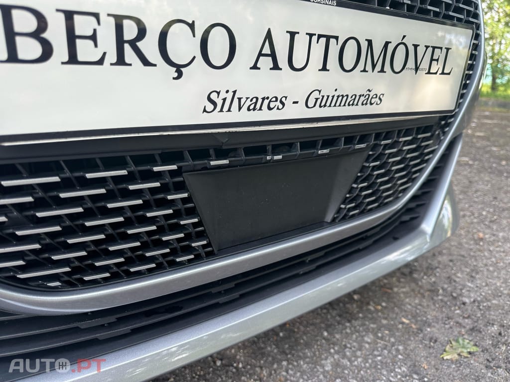 Peugeot E-208 50 kWh GT Pack