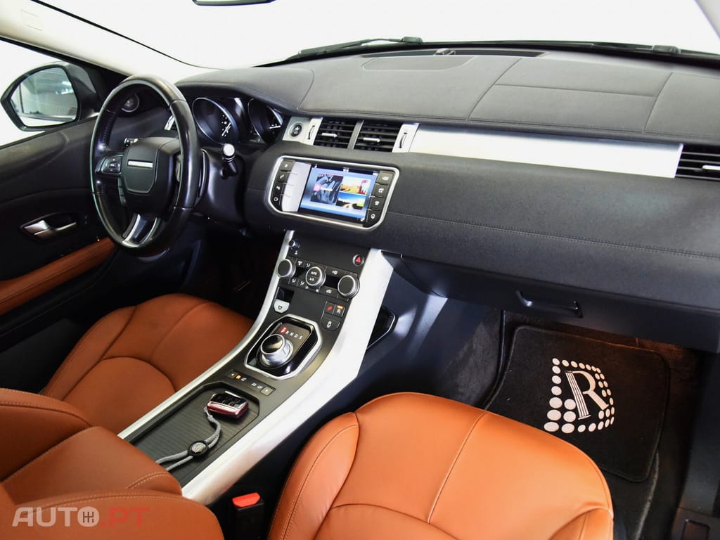 Land Rover Evoque 2.0 TD4 SE Dynamic Auto — fotografia 29