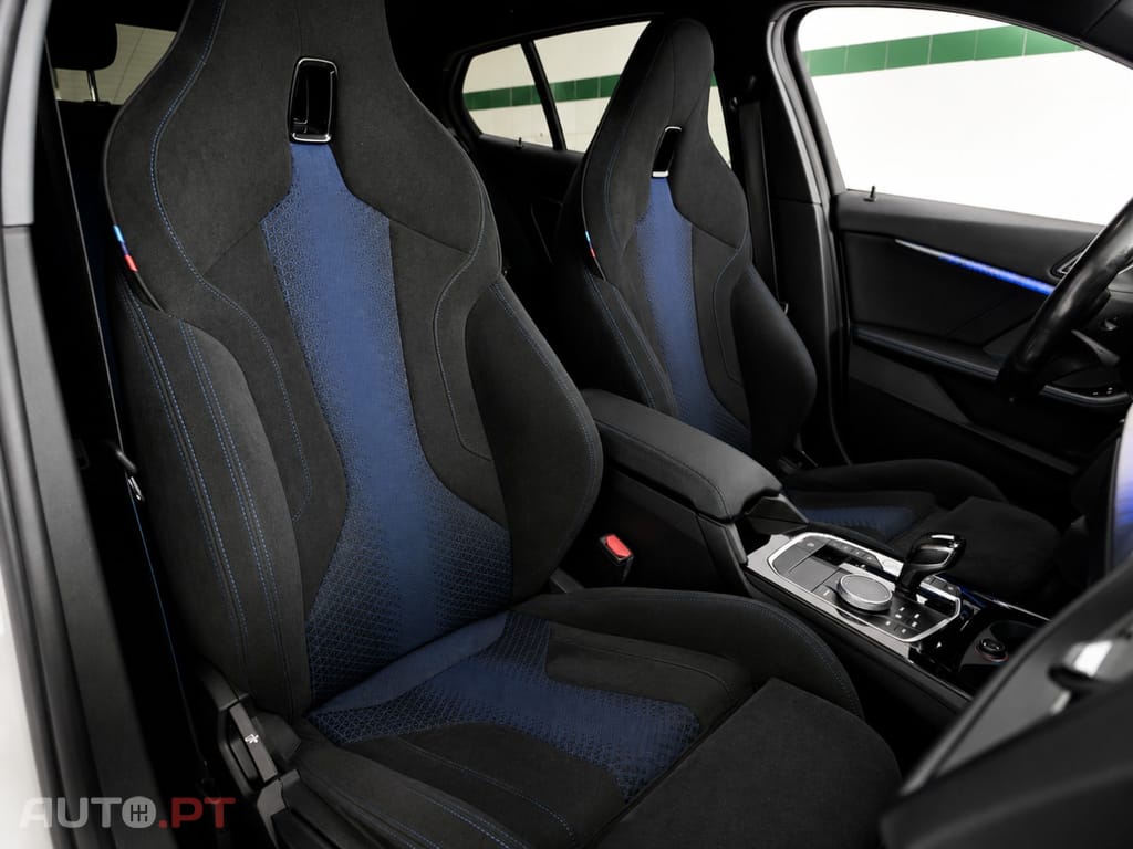 BMW 116 d Pack Desportivo M Auto
