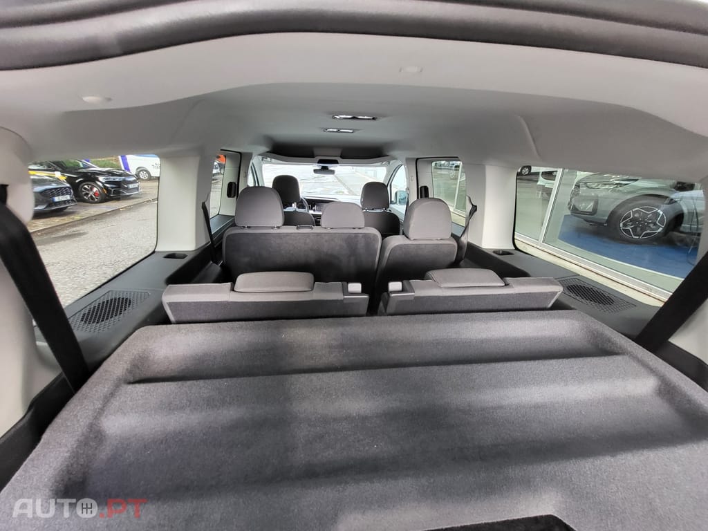 Ford Tourneo Grand 2.0 TDCi Titanium