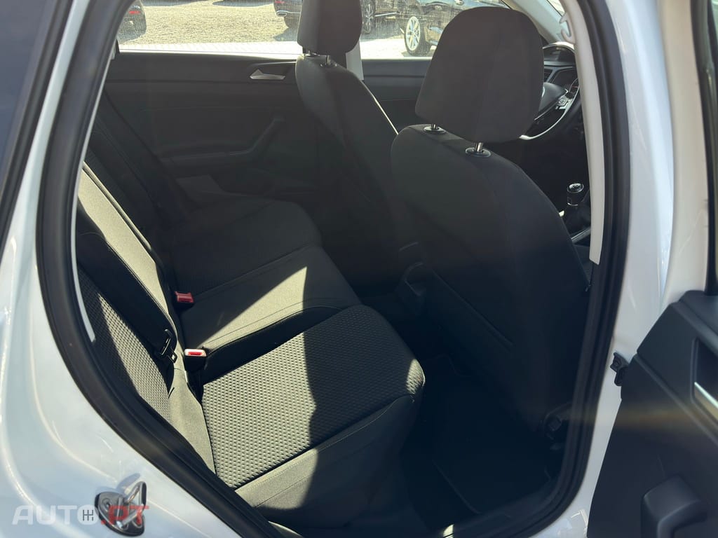 Volkswagen Polo 1.0 Confortline