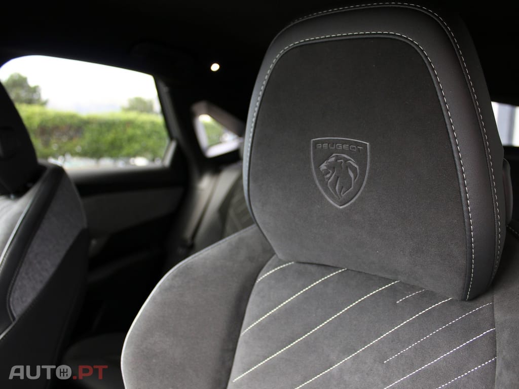 Peugeot 3008 1.2 Hybrid GT e-DCS6
