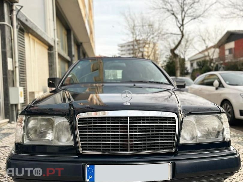 Mercedes-Benz 300 CE-24 Cabriolet