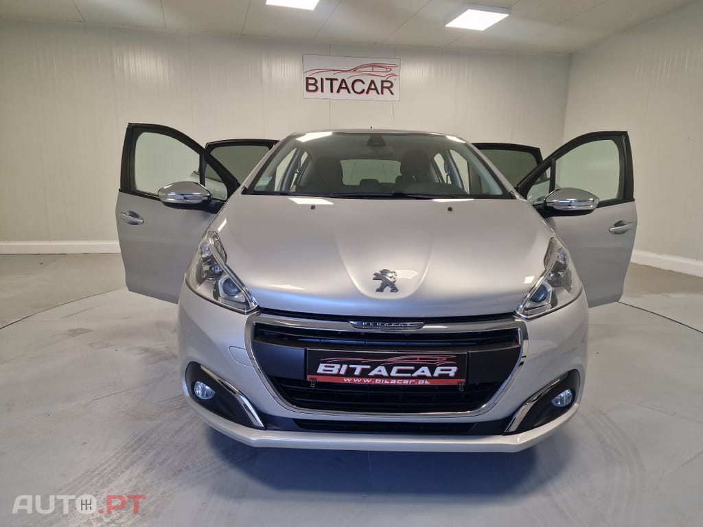 Peugeot 208 1.2 STYLE