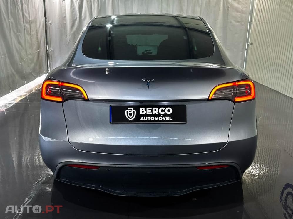 Tesla Model Y Standard