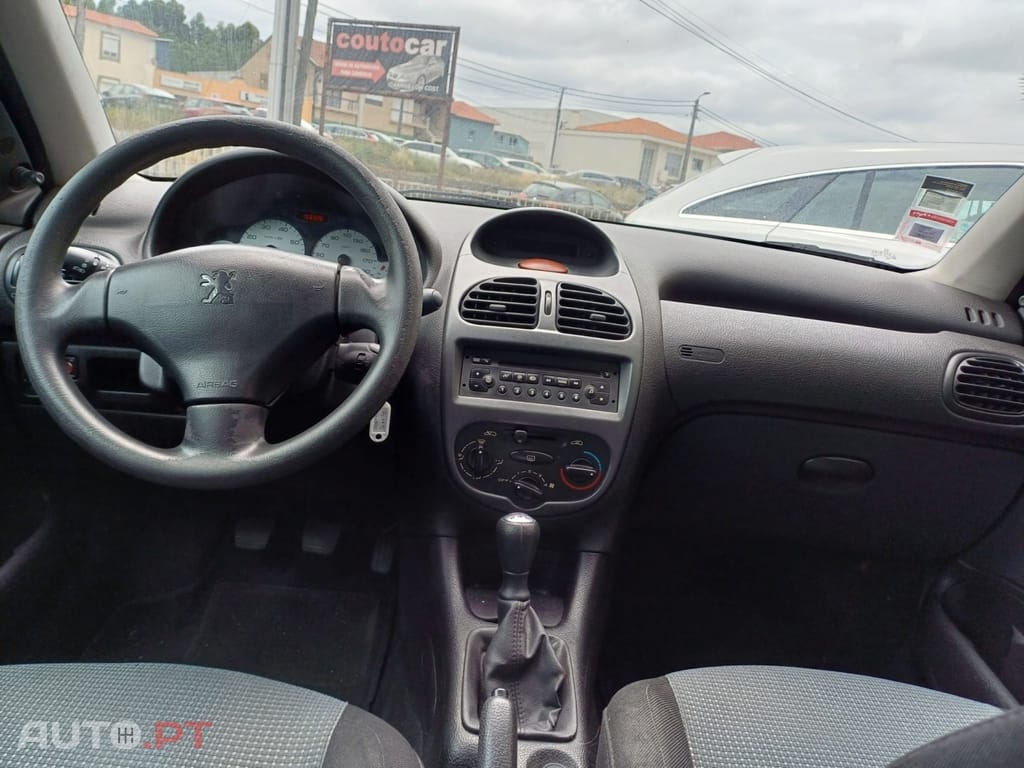 Peugeot 206 1.1 Color Line