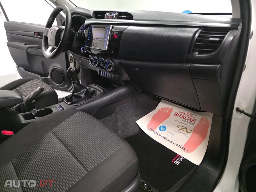 Toyota Hilux 2.4 D-4D 4WD CD CH