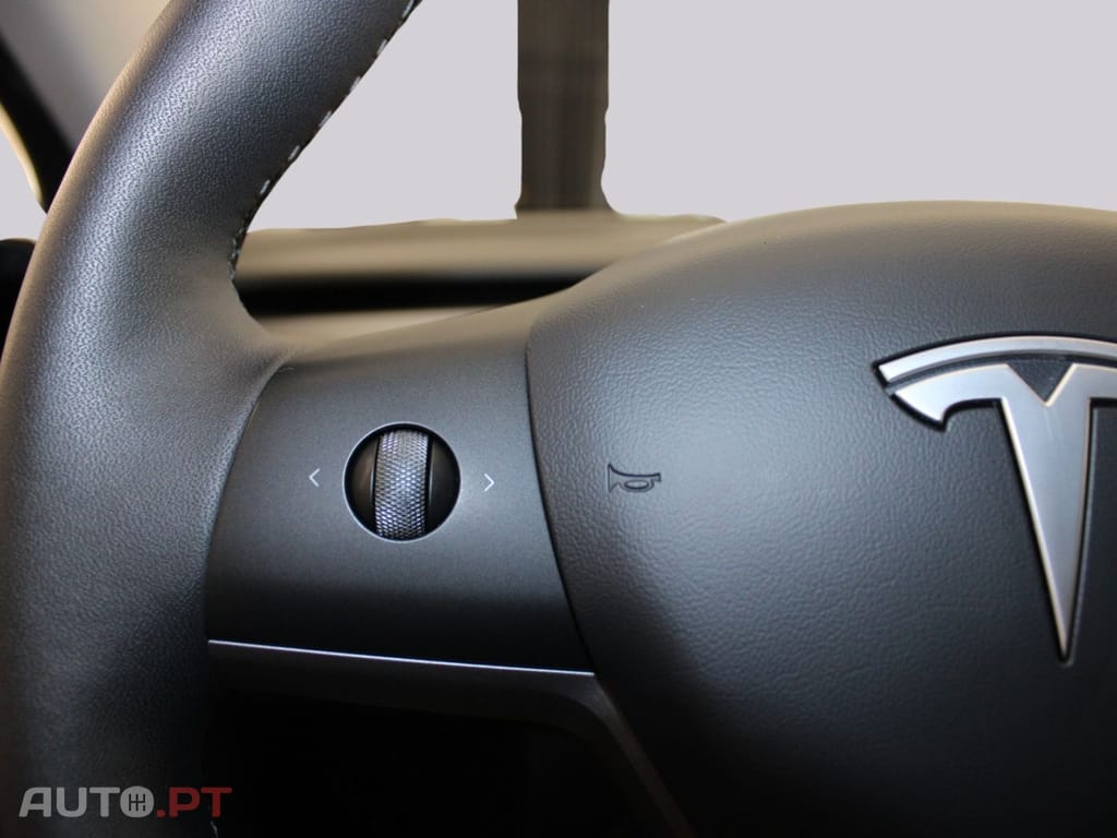 Tesla Model 3 LONG RANGE I.V.A DEDUTÍVEL
