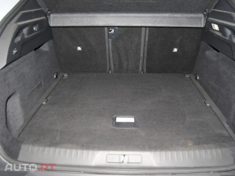Peugeot 3008 1.2 Hybrid Allure e-DCS6