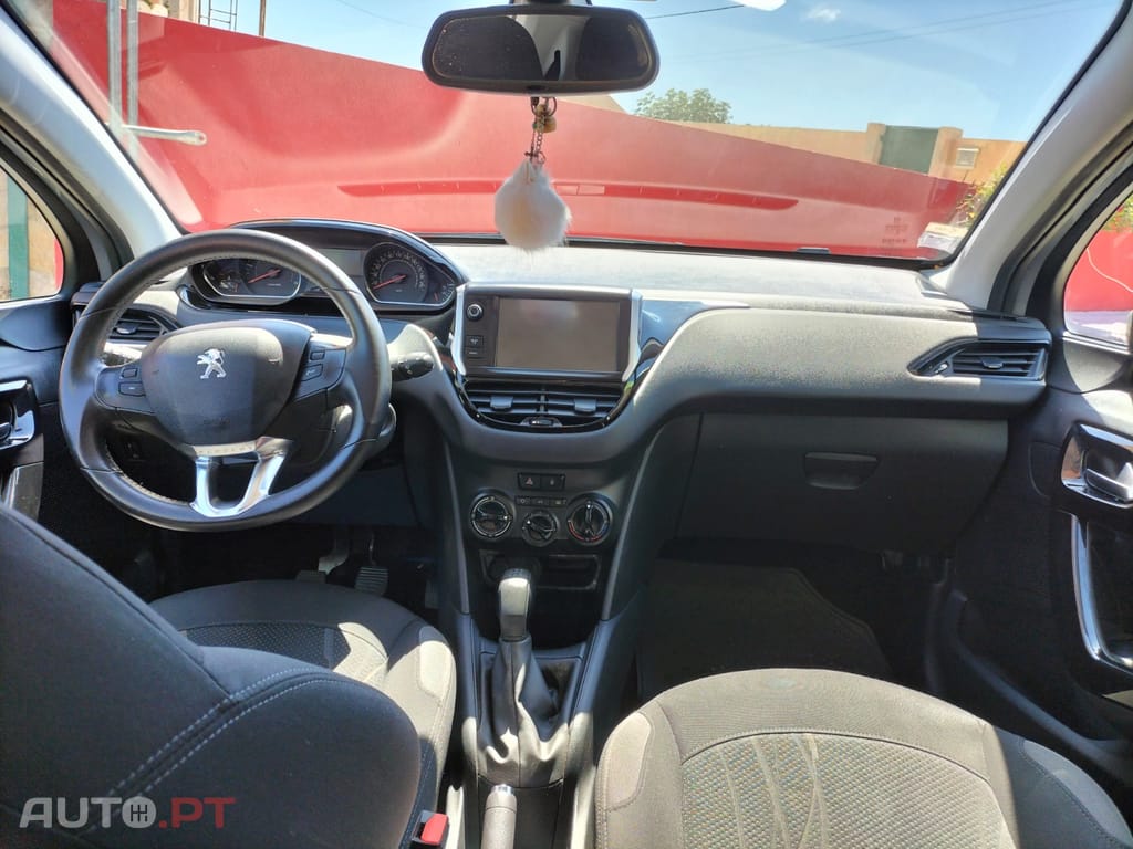 Peugeot 208 1.4 HDI