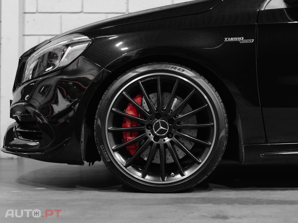 Mercedes-Benz A 45 AMG 4Matic Speedshift 7G-DCT