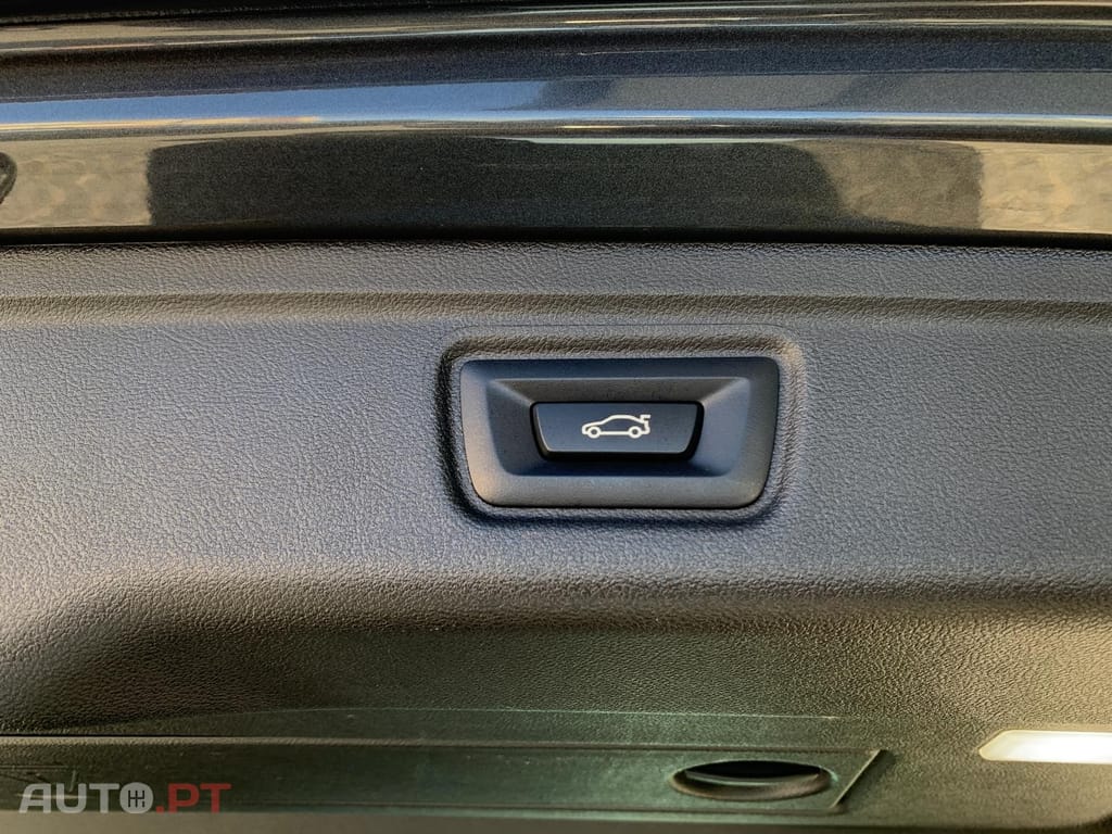 BMW 320 e Touring Line Luxury Auto